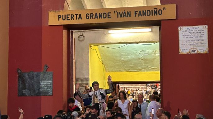 Castella cierra la Feria de la Antigua a hombros