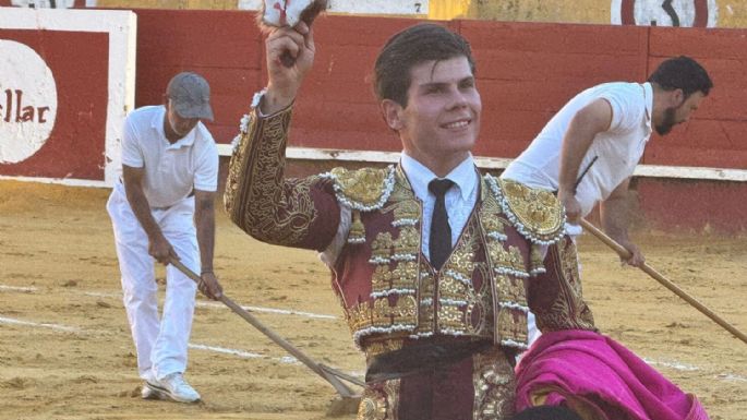 Jorge Oliva golpea la mesa en Cuéllar ante una novillada con teclas de Aurelio Hernando